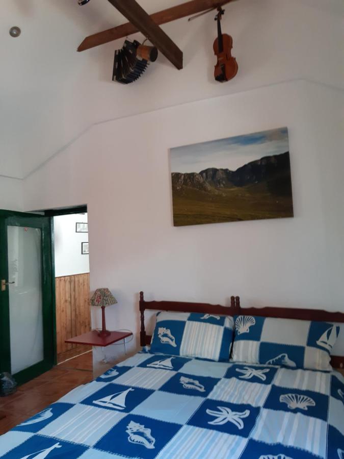 Back2Roots - Beautifully Restored Cottage, Doochary Екстер'єр фото